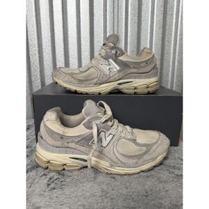 New Balance 2002R Shoes Womens Size 7 Beige Suede Running Sneakers RC M2002REK